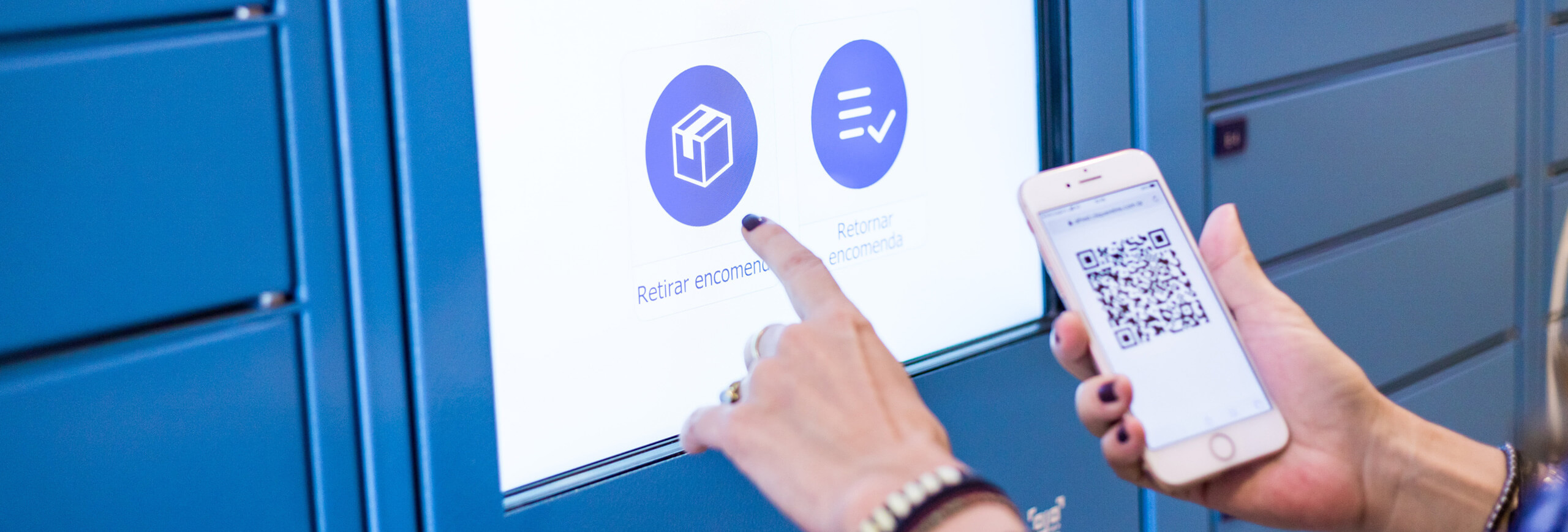 QR code digital signage