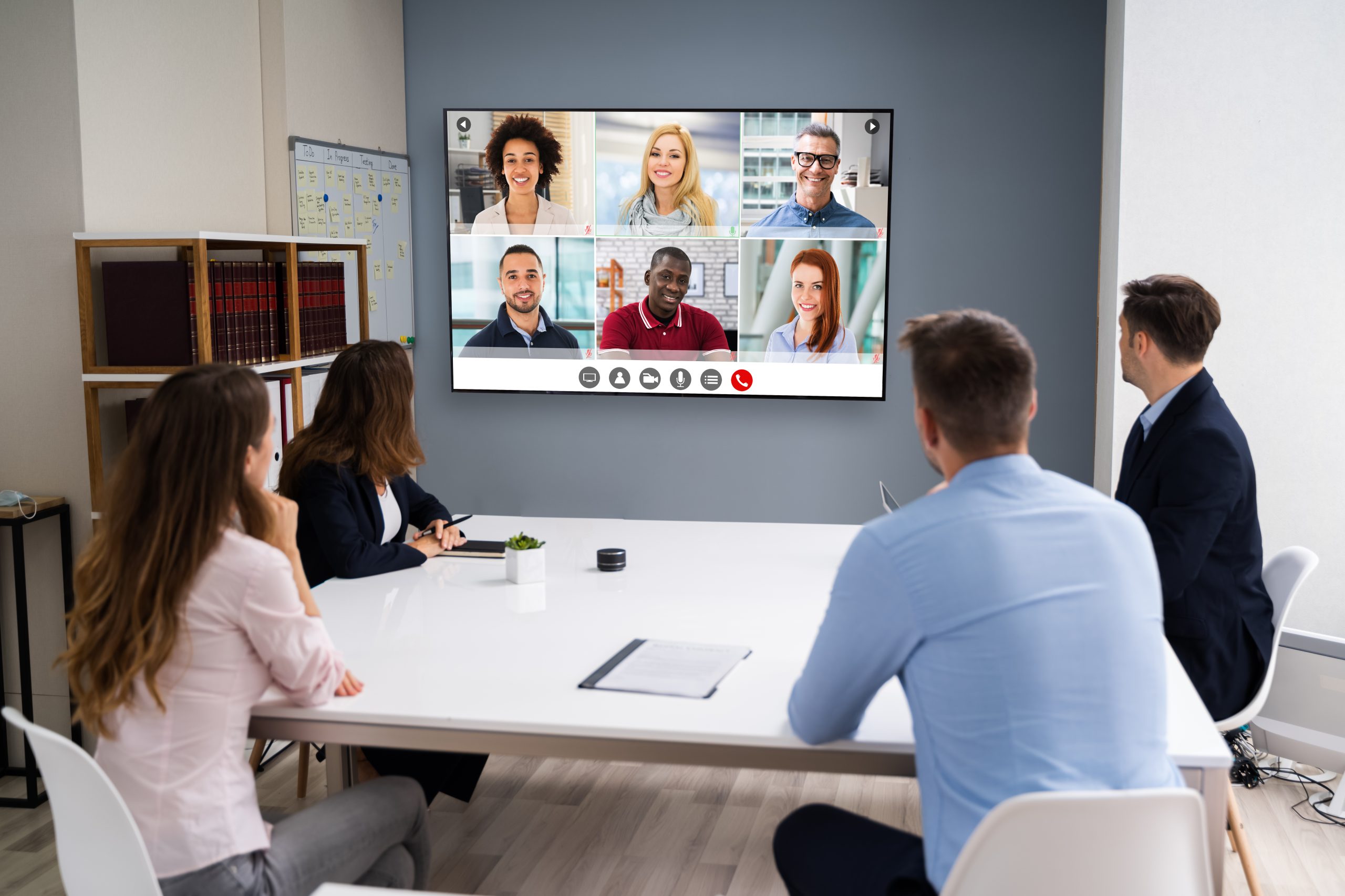 How to Have the Best Meeting Room Technology for Your Meeting Spaces