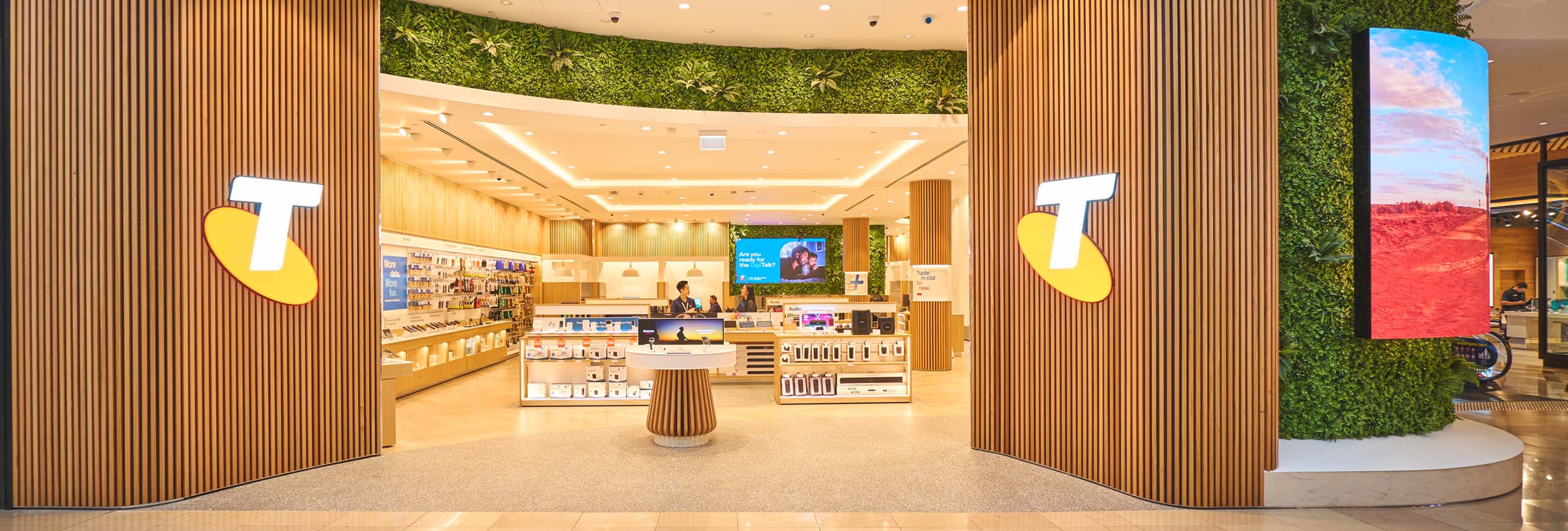 Digital Signage Brisbane: Innovative Displays for a Connected City
