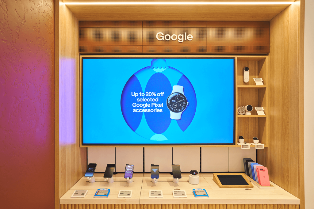 A Retail Transformation Partnership Spanning Nearly Two Decades 1 A digital signage inside the Telstra FRE-2.0 Fountain Gate Melbourne